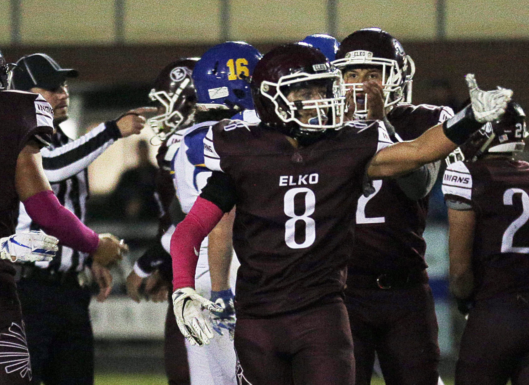 Lowry at Elko Football 20.jpg